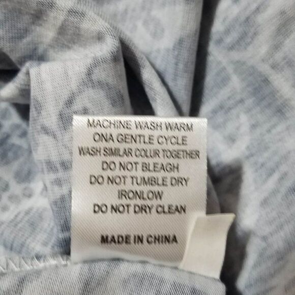 NWT Reborn Gray Black Print Tunic Top size Large - Picture 4 of 11